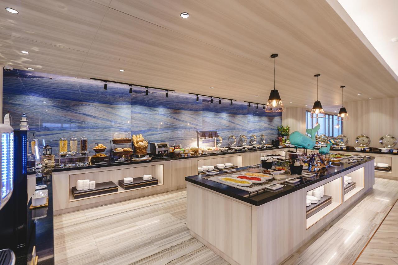 Fifth Pattaya Jomtien By Shiwalai Int Hotel Exterior photo The buffet at the hotel