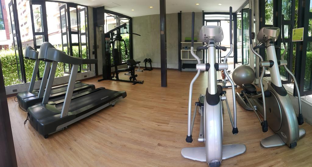 Fifth Pattaya Jomtien By Shiwalai Int Hotel Exterior photo A typical gym